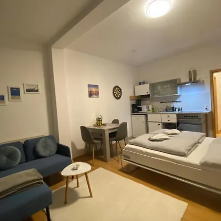 Kuestengold Ruhig, Familenfreundlich, Mit Terrasse Und Gem Garten Im Eg * Rostock