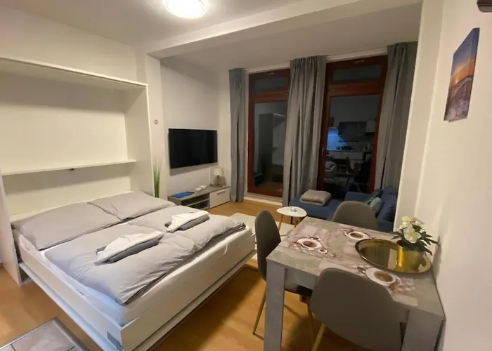 Apartamento Kuestengold Ruhig, Familenfreundlich, Mit Terrasse Und Gem Garten Im Eg *