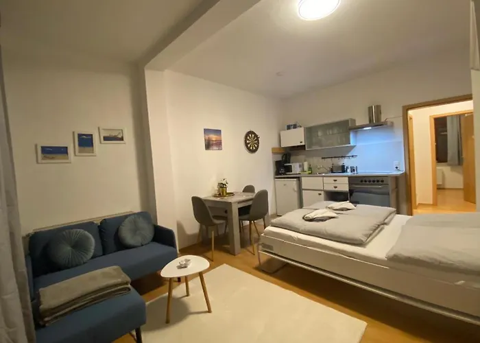 Kuestengold Ruhig, Familenfreundlich, Mit Terrasse Und Gem Garten Im Eg * Rostock
