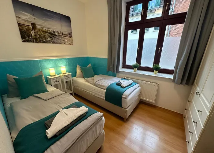 Kuestengold Ruhig, Familenfreundlich, Mit Terrasse Und Gem Garten Im Eg
