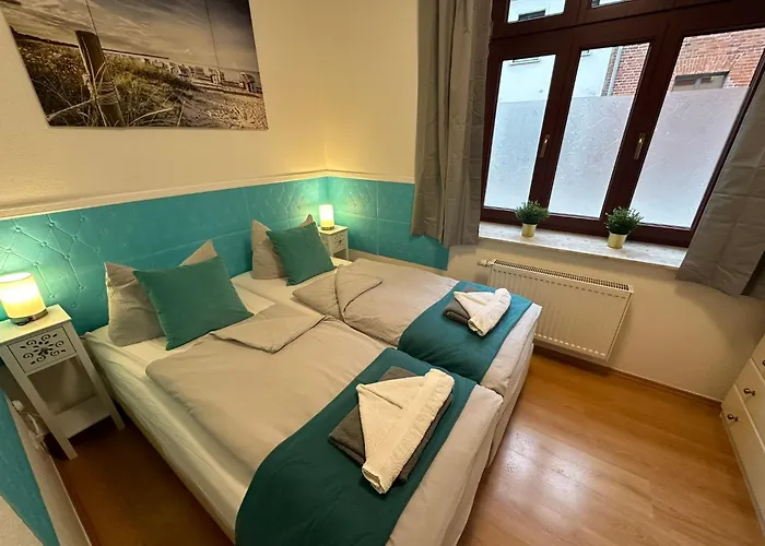 Kuestengold Ruhig, Familenfreundlich, Mit Terrasse Und Gem Garten Im Eg Apartamento *