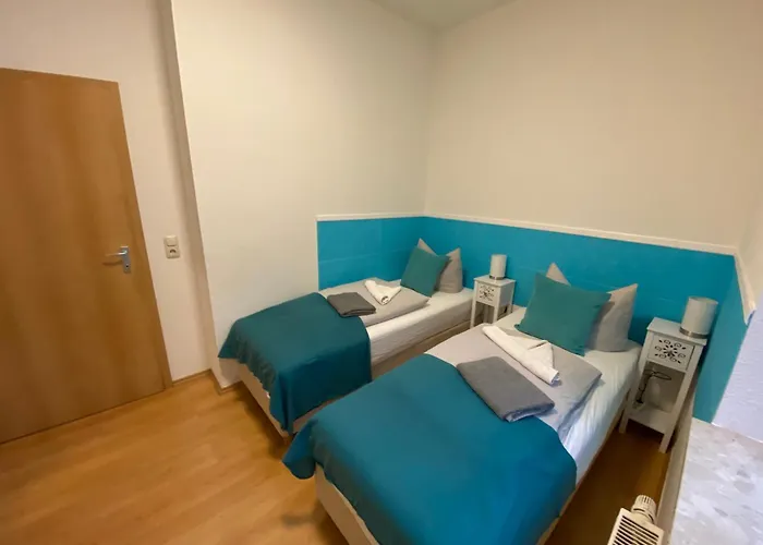 Apartment Kuestengold Ruhig, Familenfreundlich, Mit Terrasse Und Gem Garten Im Eg *